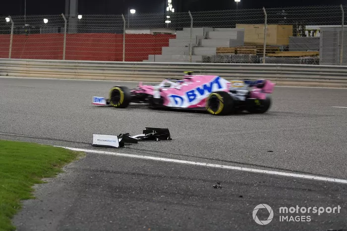 Lance Stroll, Racing Point RP20, pasa por el alerón de Jack Aitken, Williams FW43
