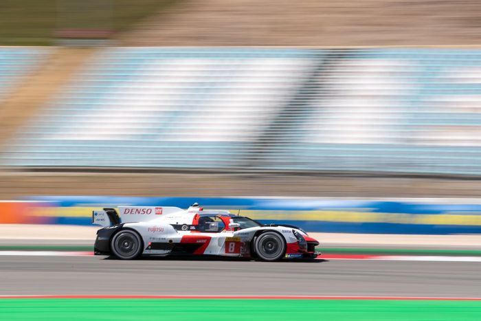 #8 Toyota Gazoo Racing Toyota GR010 - Hybrid: Sébastien Buemi, Brendon Hartley, Ryo Hirakawa