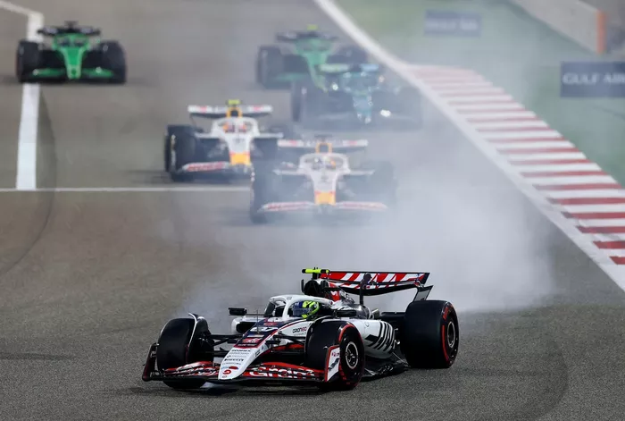 Liam Lawson, Racing Bulls, Oliver Bearman, Haas F1 Team, Isack Hadjar, Racing Bulls