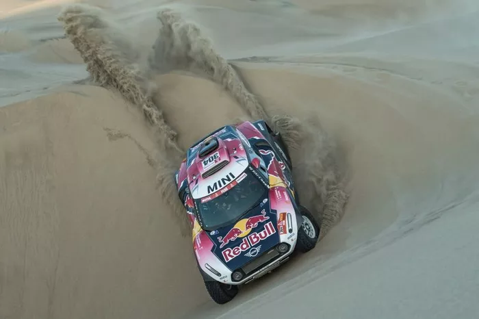 #304 X-Raid Mini JCW Team: Stéphane Peterhansel, David Castera