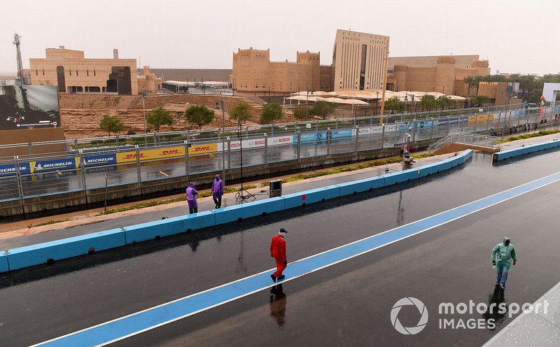 Lluvia en el circuito