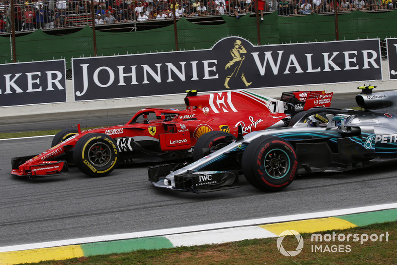 Кімі РАйкконен, Ferrari SF71H, Валттері Ботас, Mercedes-AMG F1 W09
