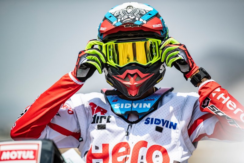 #50 HERO Motorsports Team Rally: CS Santosh
