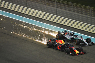 Max Verstappen, Red Bull Racing RB14 and Lewis Hamilton, Mercedes-AMG F1 W09 sparks and battle