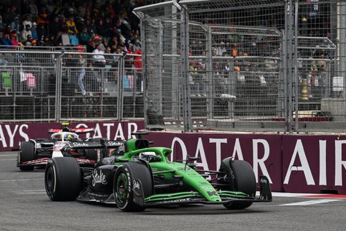 Nico Hulkenberg, Sauber, Oliver Bearman, Haas F1 Team