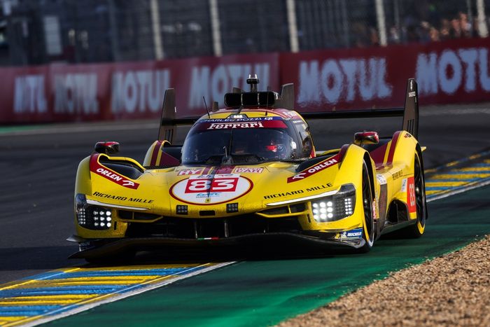 #83 AF Corse Ferrari 499P: Robert Kubica, Yifei Ye, Philip Hanson
