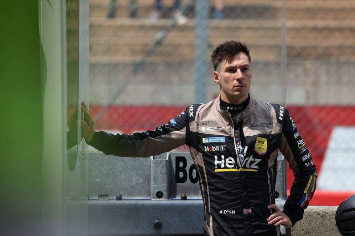 #12 Cadillac Hertz Team Jota Cadillac V-Series.R: Alex Lynn