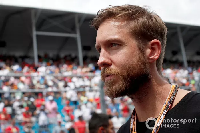 Cantante y DJ Calvin Harris