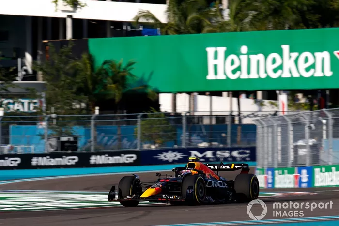 Sergio Pérez, Red Bull Racing RB18.