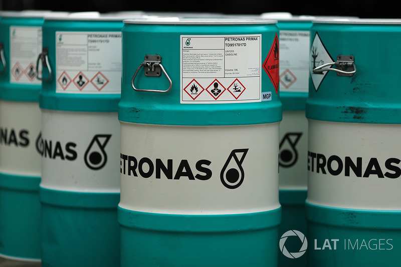 Petronas yakıtı