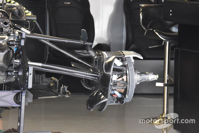 Detalle del freno delantero Mercedes AMG F1