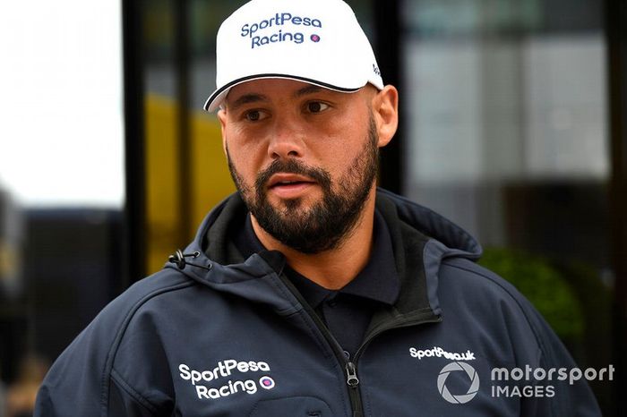 El ex boxeador profesional Tony Bellew