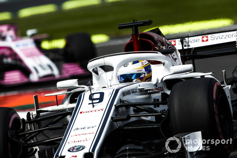 Marcus Ericsson, Sauber C37, Sergio Perez, Racing Point Force India VJM11