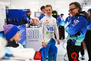 Yuki Tsunoda, Equipa de F1 da RB, Liam Lawson, Equipa de F1 da RB, Laurent Mekies, Diretor de Equipa, Equipa de F1 da RB 