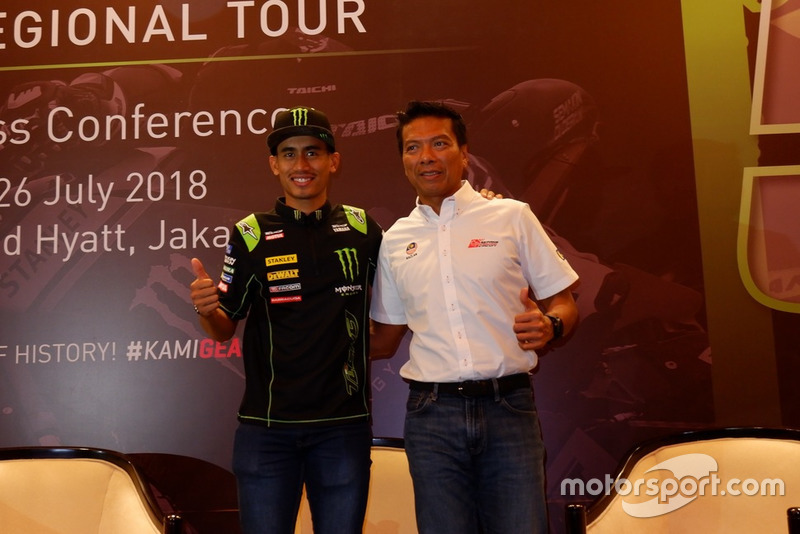 Hafizh Syahrin, Monster Yamaha Tech 3 and Dato' Razlan Razali, CEO Sepang International Circuit