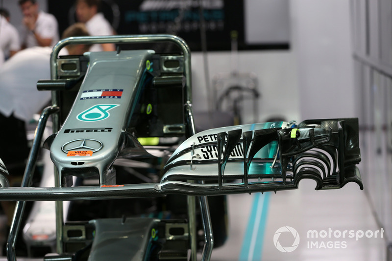 Mercedes-AMG F1 W09 front wing detail