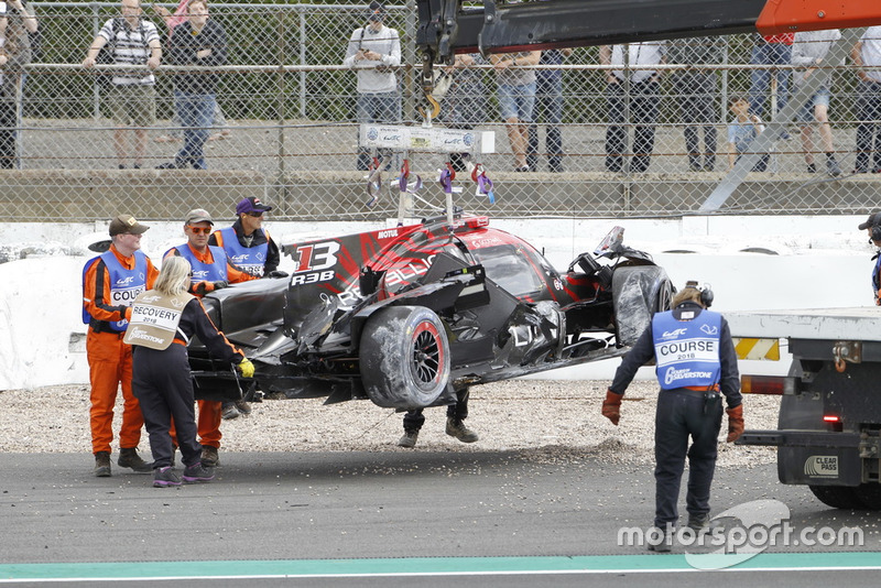 La voiture #1 Rebellion Racing Rebellion R-13: Andre Lotterer, Neel Jani, Bruno Senna après son crash