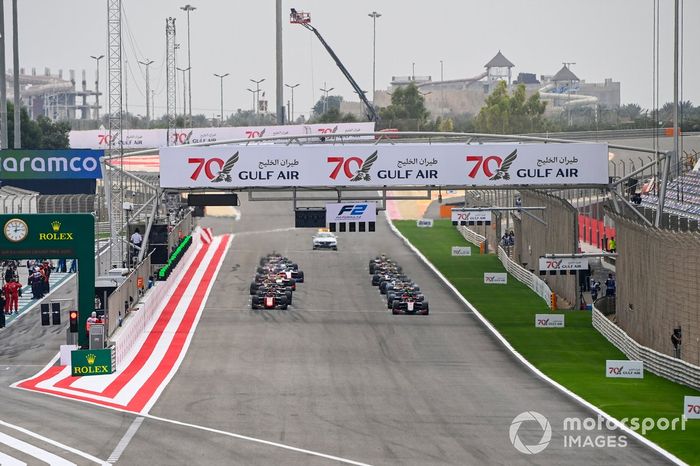 Callum Ilott, UNI-Virtuosi, Felipe Drugovich, MP Motorsport, Guanyu Zhou, UNI-Virtuosi y Marcus Armstrong, ART Grand Prix 