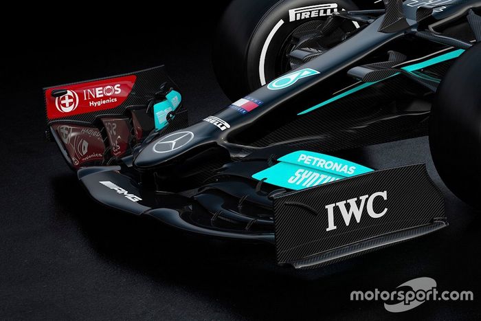 Mercedes AMG F1 W12 dettaglio ala anteriore