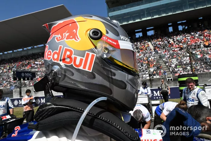 Daniel Ricciardo, Visa Cash App RB F1 Team, sur la grille de départ 