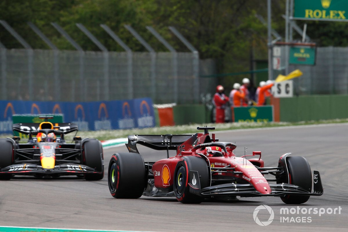 Charles Leclerc, Ferrari F1-75, Max Verstappen, Red Bull Racing RB18