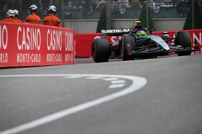 Lewis Hamilton, Mercedes W15