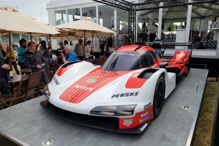 El nuevo Porsche 963