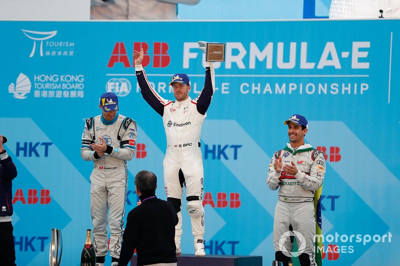 Race winner Sam Bird, Envision Virgin Racing celebrates victory on the podium alongside Edoardo Mortara, Venturi Formula E, 2nd position, Lucas Di Grassi, Audi Sport ABT Schaeffler, 3rd position