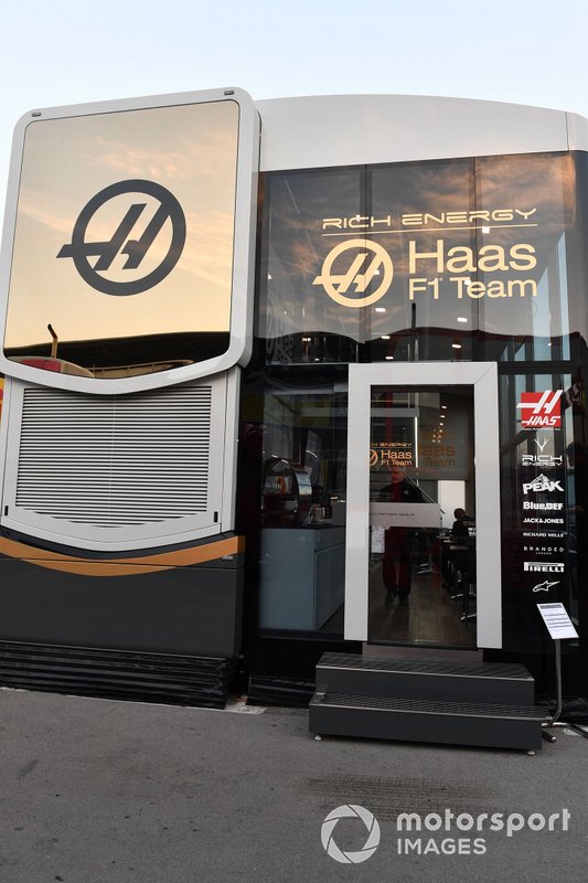 Camion Haas F1