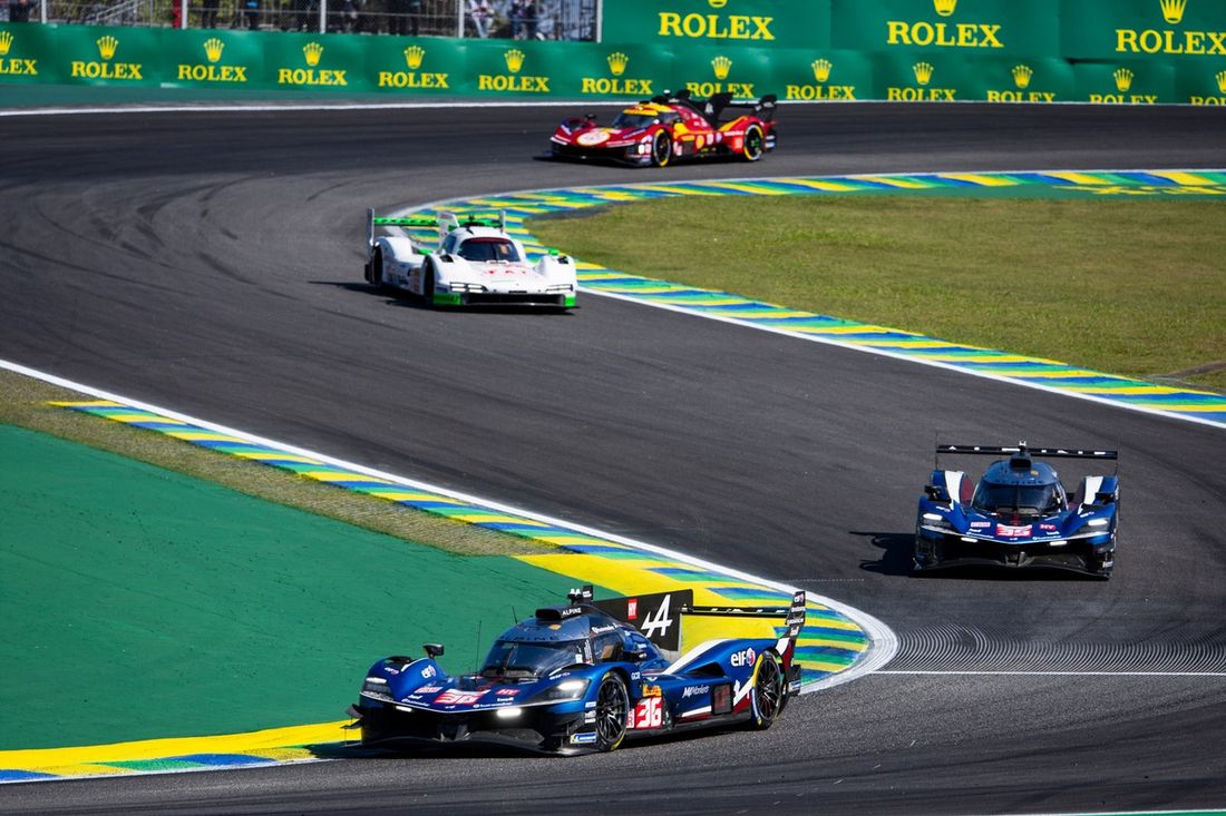 #36 Alpine Endurance Team Alpine A424: Jules Gounon, Frederic Makowiecki, Mick Schumacher