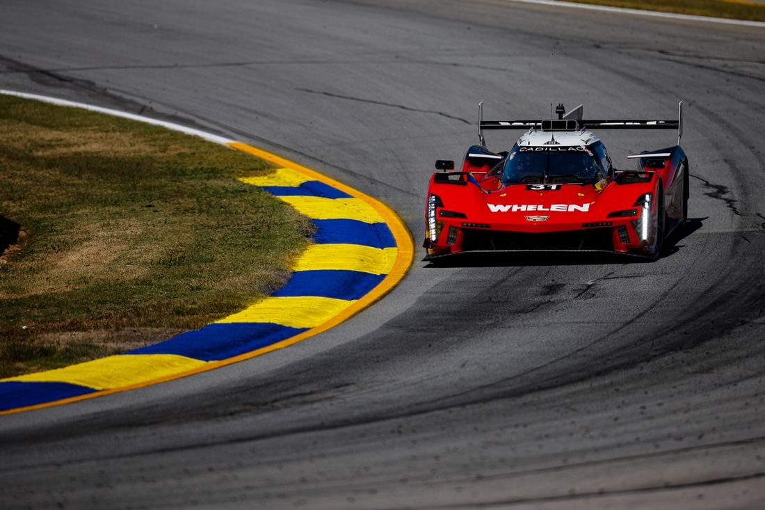 #31 Cadillac Action Express Cadillac V- Series.R: Jack Aitken, Earl Bamber, Frederik Vesti