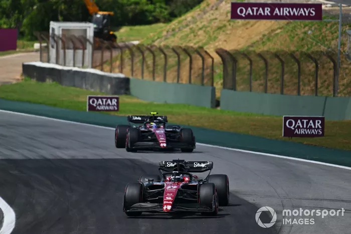 Valtteri Bottas, Alfa Romeo C43, Zhou Guanyu