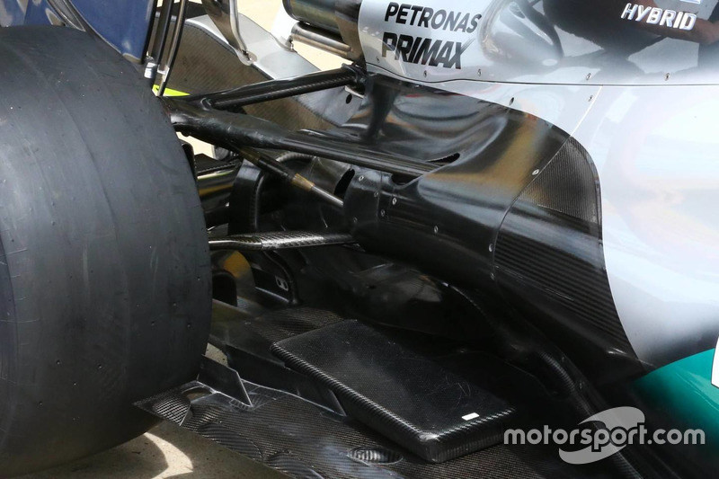 Mercedes F1 W07: Hinterradaufhängung