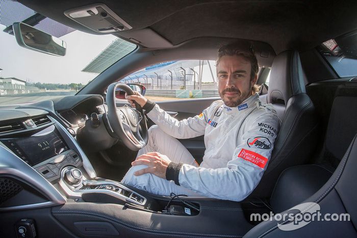 Presentación Honda NXS con Fernando Alonso