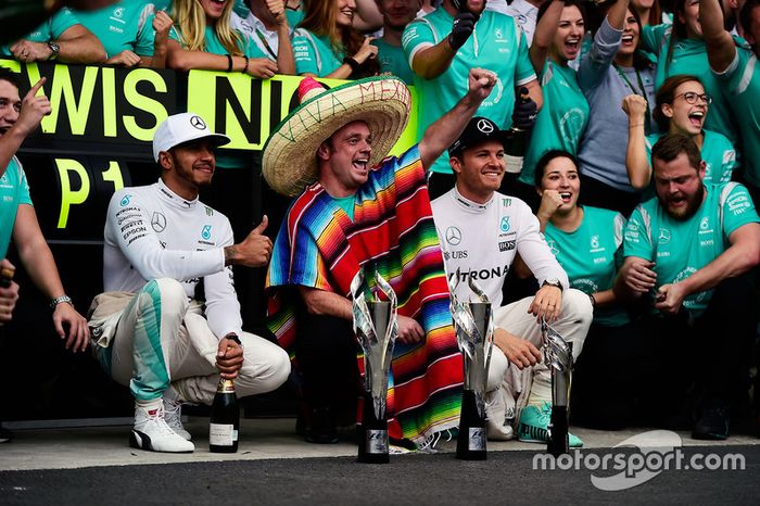 Nico Rosberg y Lewis Hamilton en México