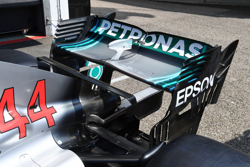Detalle del alerón trasero del Mercedes-AMG F1 W09