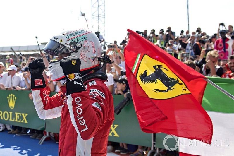 Sebastian Vettel, Ferrari, festeggia nel parco chiuso