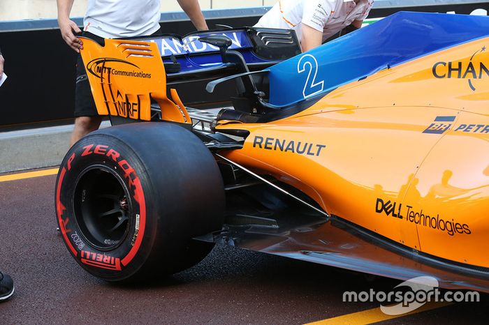 Detalle trasero McLaren MCL33