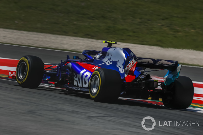 12: Pierre Gasly, Scuderia Toro Rosso STR13, 1'18.463