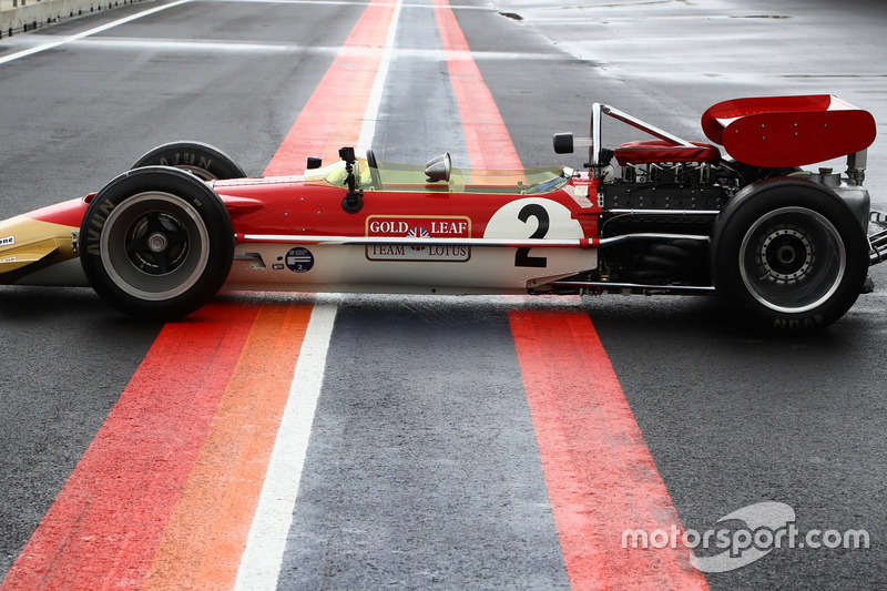 Lotus 49B