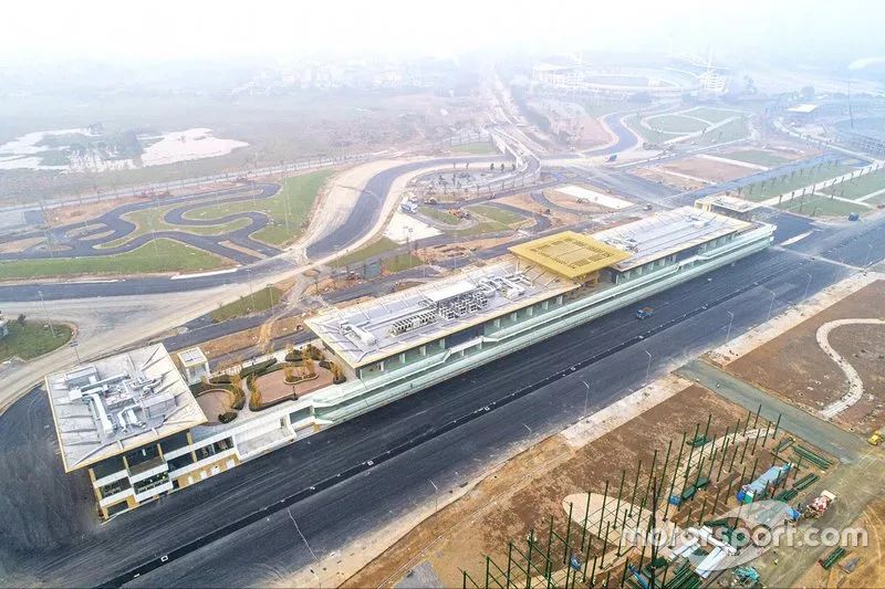 Vietnamese GP pit building