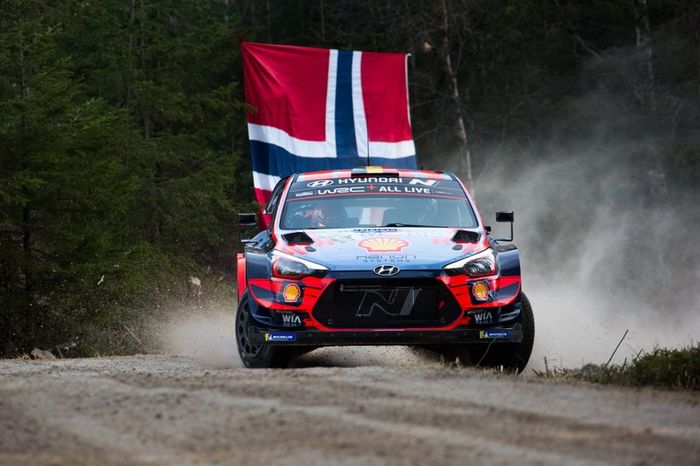 Thierry Neuville, Nicolas Gilsoul, Hyundai Motorsport Hyundai i20 Coupe WRC