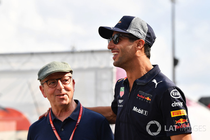 Daniel Ricciardo, Red Bull Racing and Eric Silberman, Scuderia Toro Rosso Press Officer