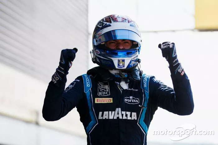 C'est la première victoire de Latifi cette saison