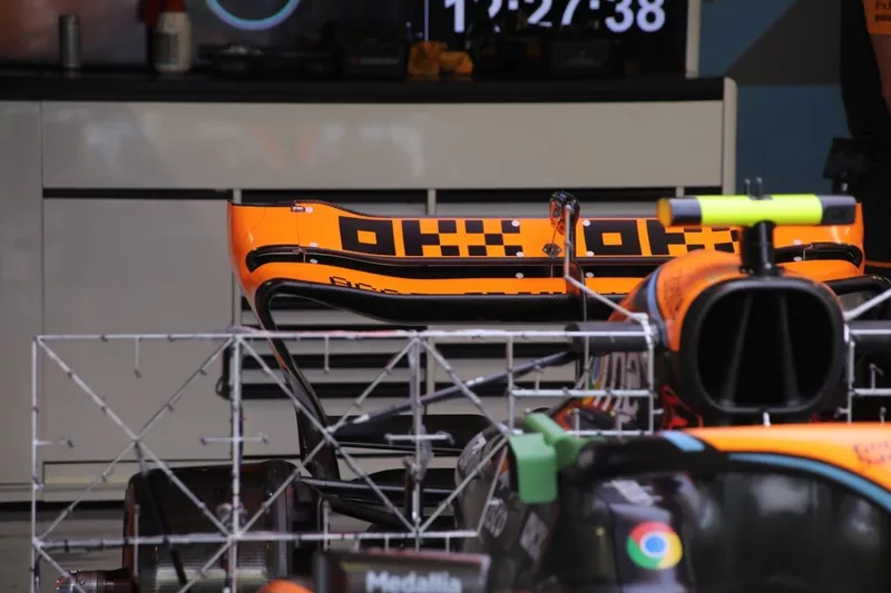 Détails techniques de la McLaren MCL60