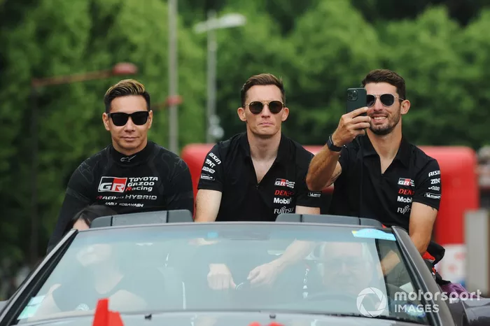 Kamui Kobayashi, Mike Conway, José María López, Toyota Gazoo Racing