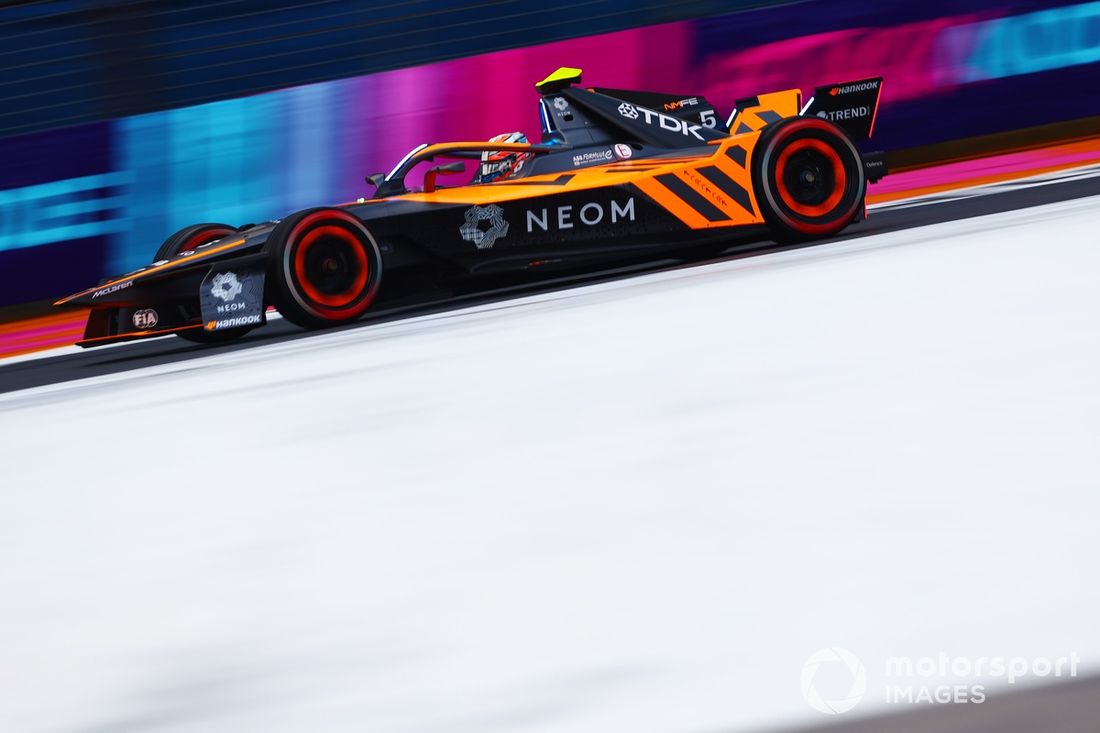 Taylor Barnard, zespół McLaren Formula E