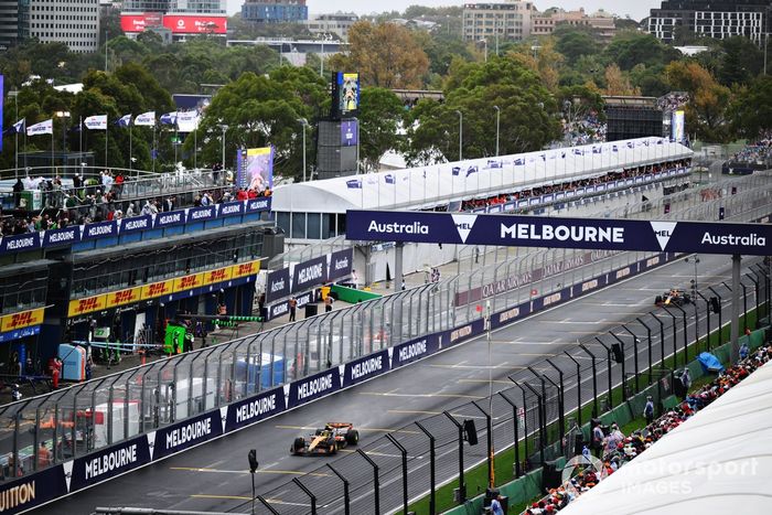 Lando Norris, McLaren, Max Verstappen, Red Bull Racing