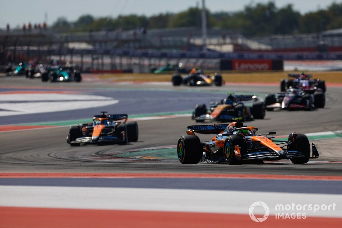 Lando Norris, McLaren MCL38, Oscar Piastri
