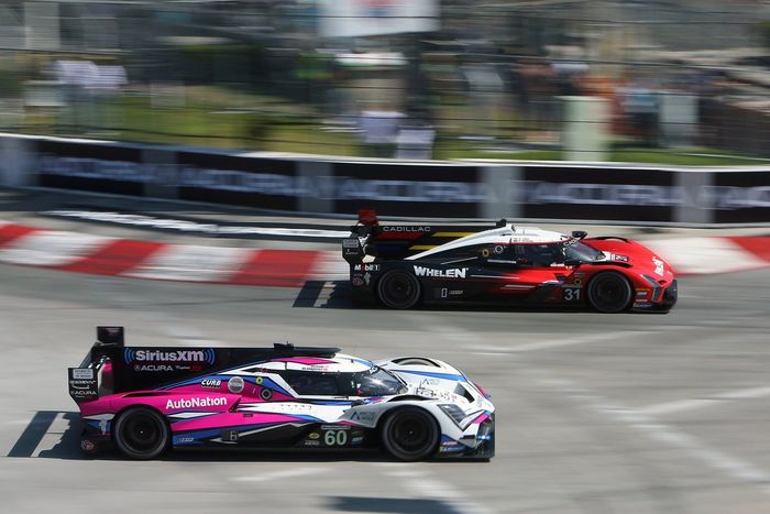 #31: Whelen Engineering Racing, Cadillac DPi, GTP: Pipo Derani, Alexander Sims, #60: Meyer Shank Racing W/Curb-Agajanian, Acura ARX-06, GTP: Colin Braun, Tom Blomqvist